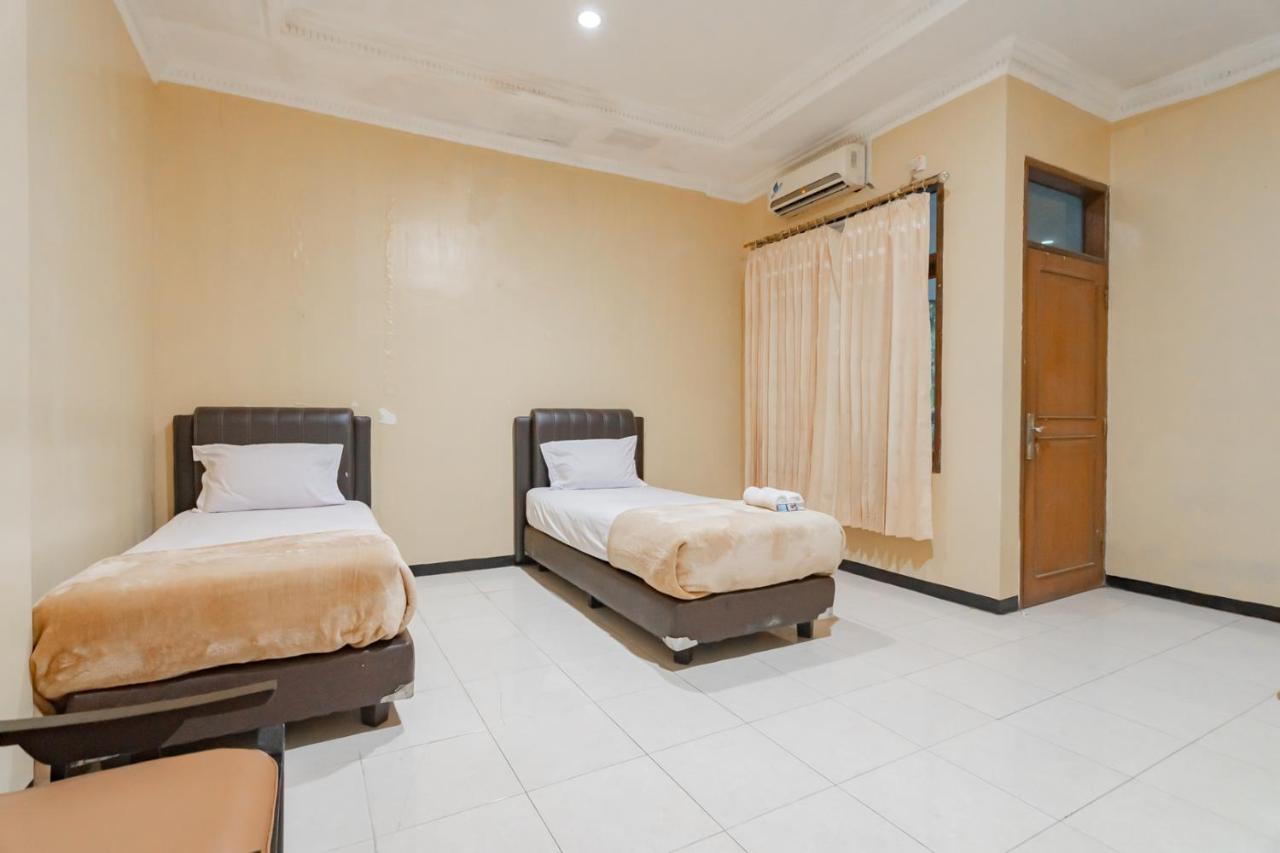 Hotel Markoni Pamanukan Mitra Reddoorz Pamanukan Hilir Exterior photo