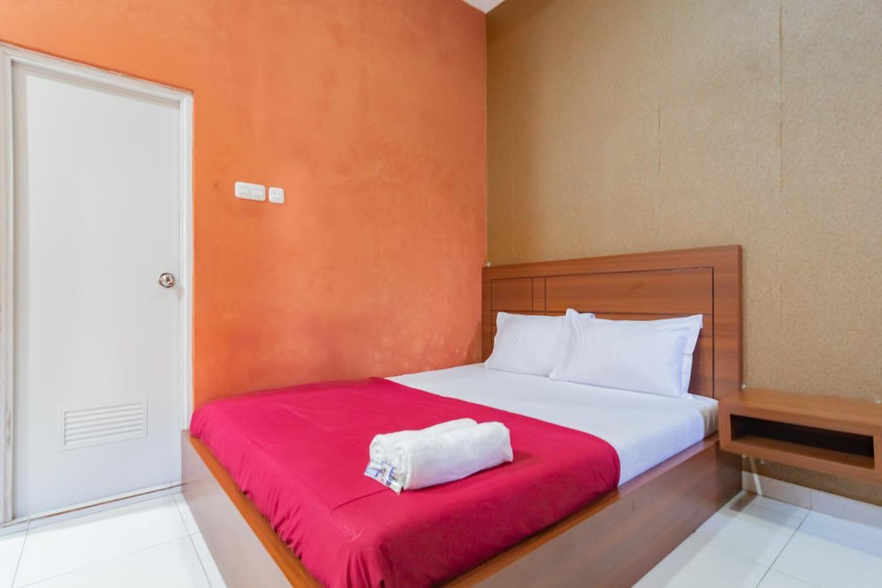 Hotel Markoni Pamanukan Mitra Reddoorz Pamanukan Hilir Exterior photo