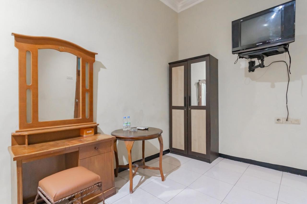 Hotel Markoni Pamanukan Mitra Reddoorz Pamanukan Hilir Exterior photo