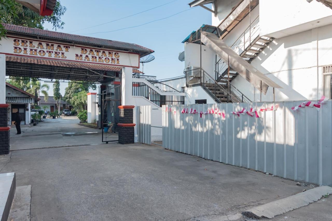Hotel Markoni Pamanukan Mitra Reddoorz Pamanukan Hilir Exterior photo
